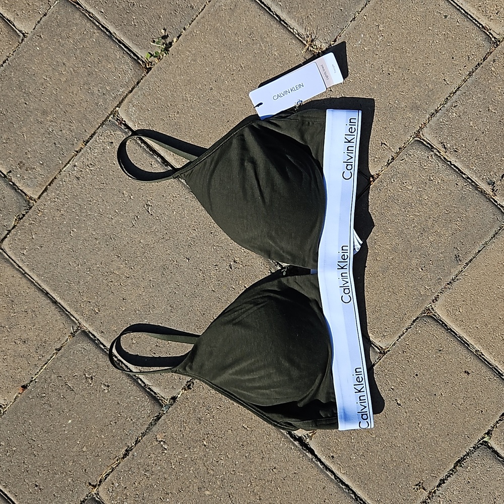 Calvin Klein Modern Cotton Light Lined Triangle Bralette  NWT
